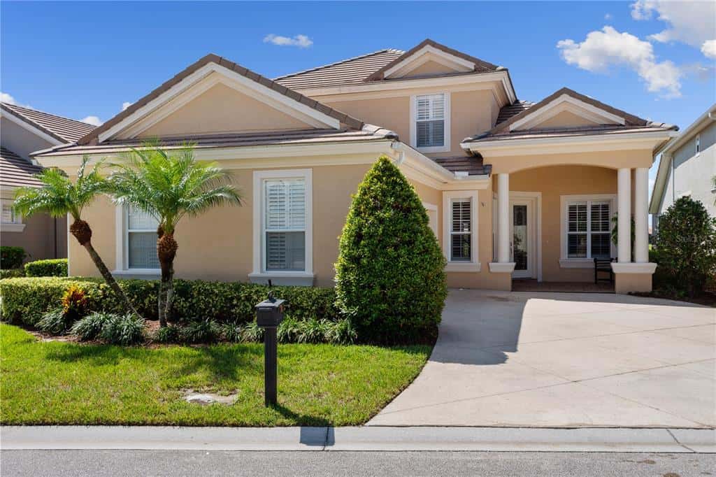 Single Family Residence in LAKELAND