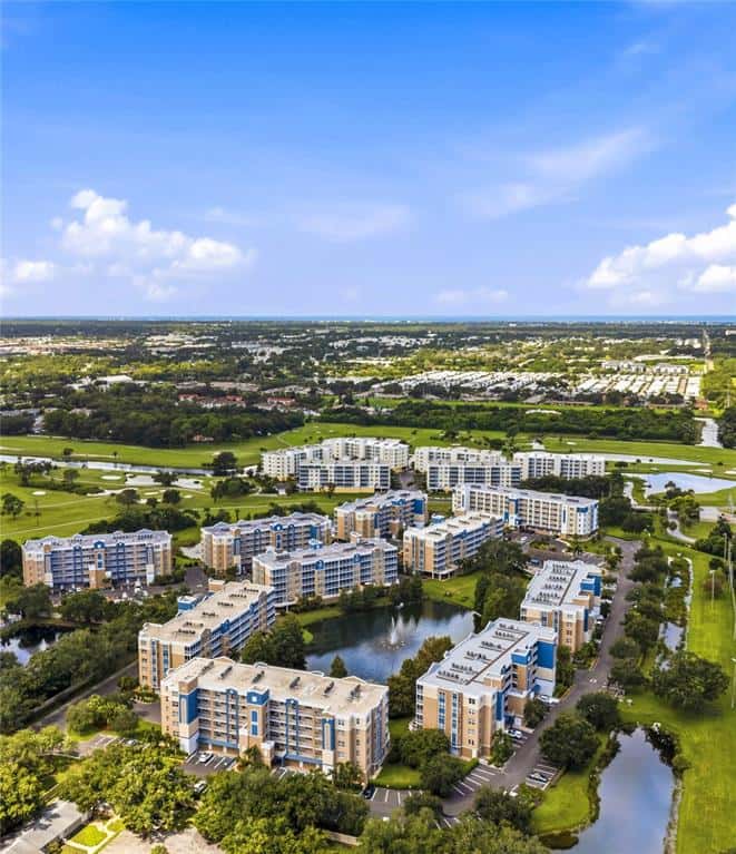 Condominium in LARGO