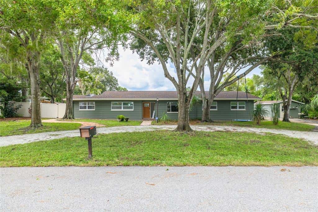 Single Family Residence in CLEARWATER