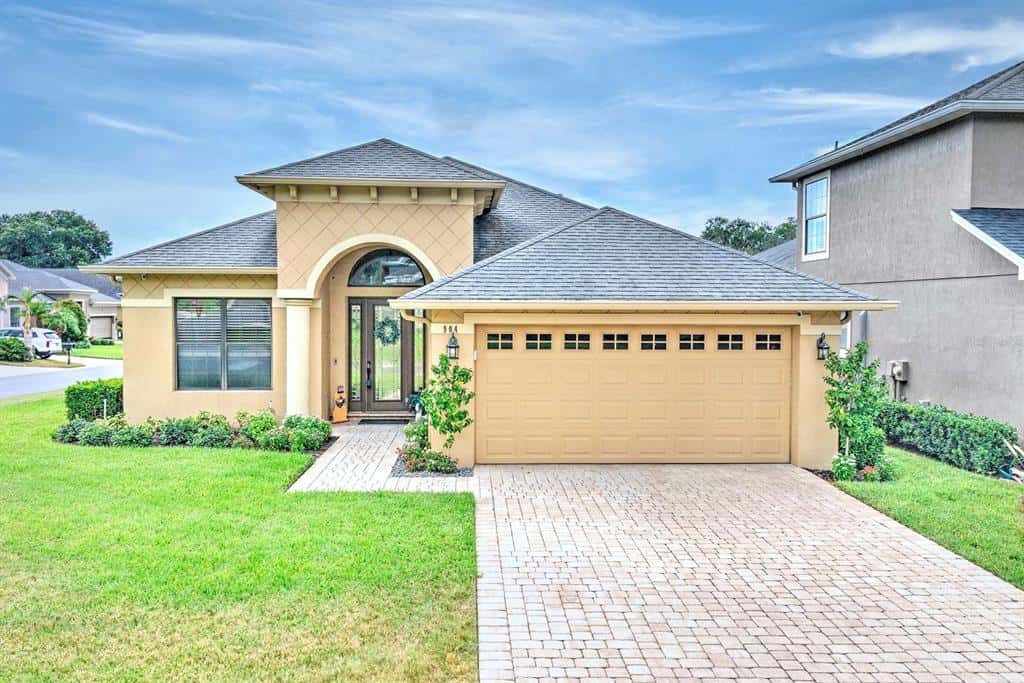 Single Family Residence in LAKELAND