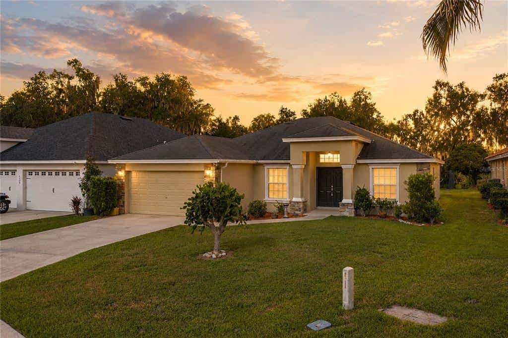 Single Family Residence in MULBERRY