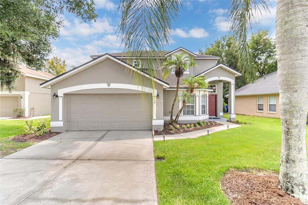 Single Family Residence in LAKE MARY