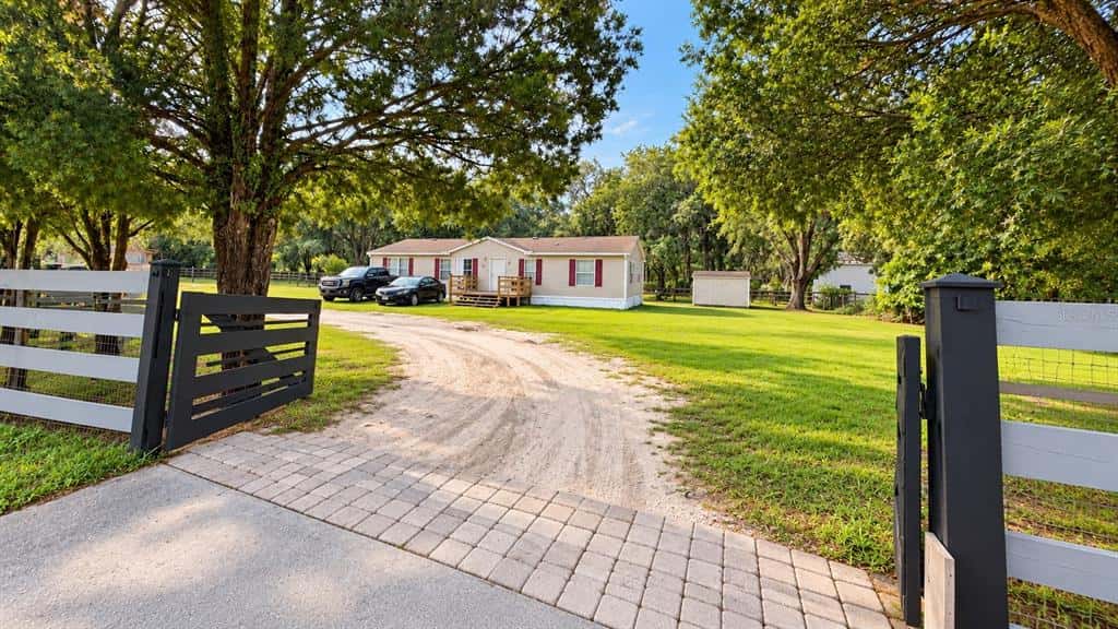 Manufactured Home in LAKELAND