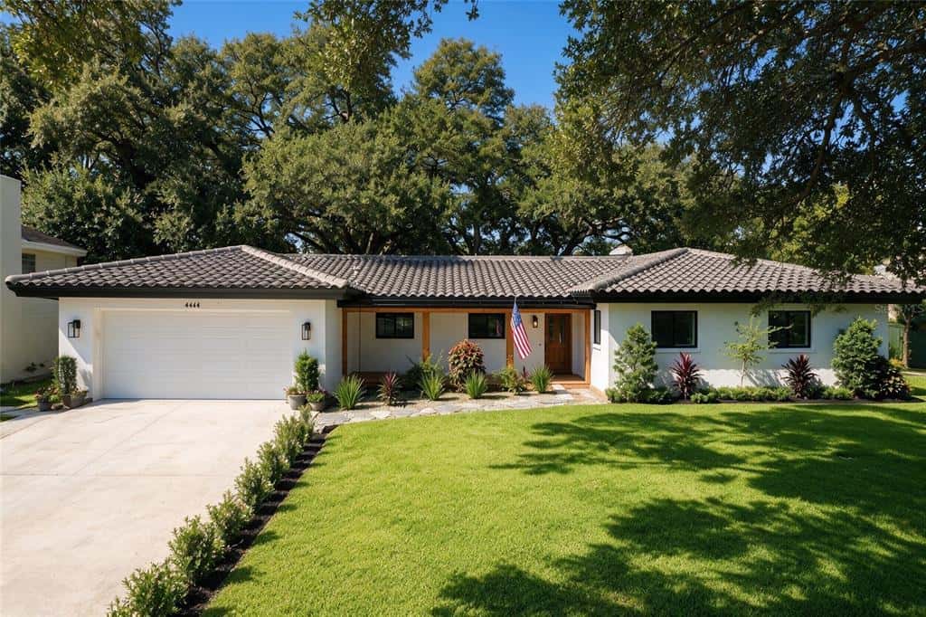 Single Family Residence in CLEARWATER