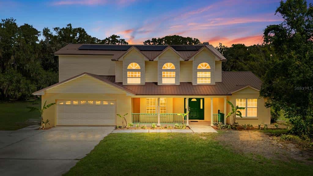 Single Family Residence in LAKELAND