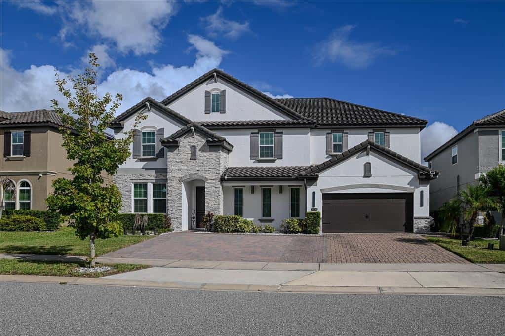Single Family Residence in ORLANDO