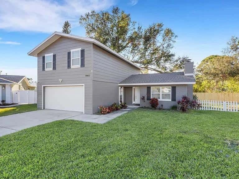 Single Family Residence in SEMINOLE