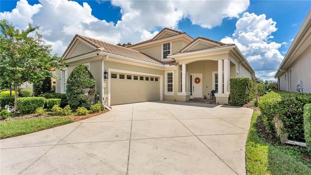 Single Family Residence in LAKELAND