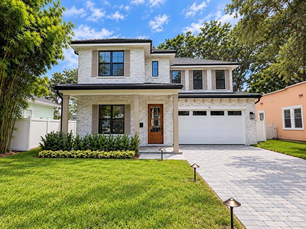 Single Family Residence in ORLANDO