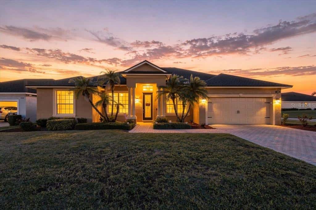 Single Family Residence in LAKELAND