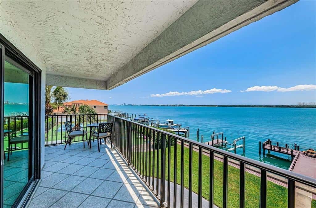 Condominium in CLEARWATER