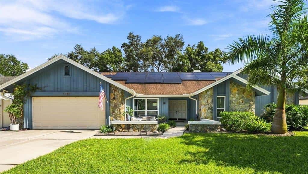 Single Family Residence in CLEARWATER