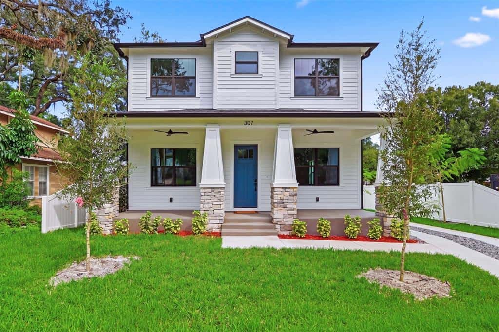 Single Family Residence in TAMPA
