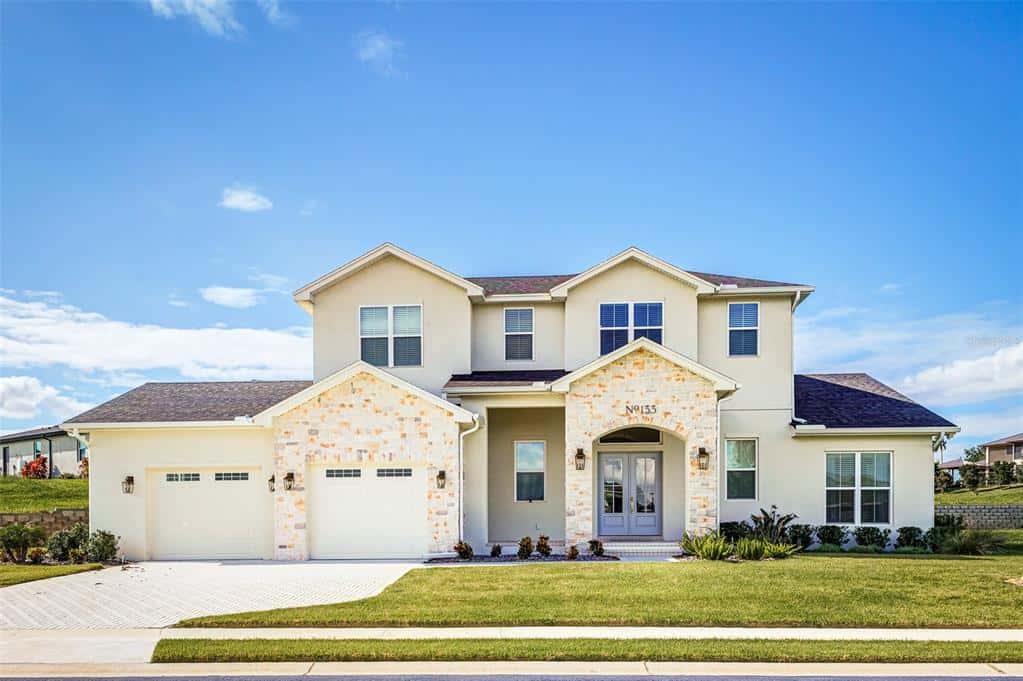 Single Family Residence in LAKE ALFRED