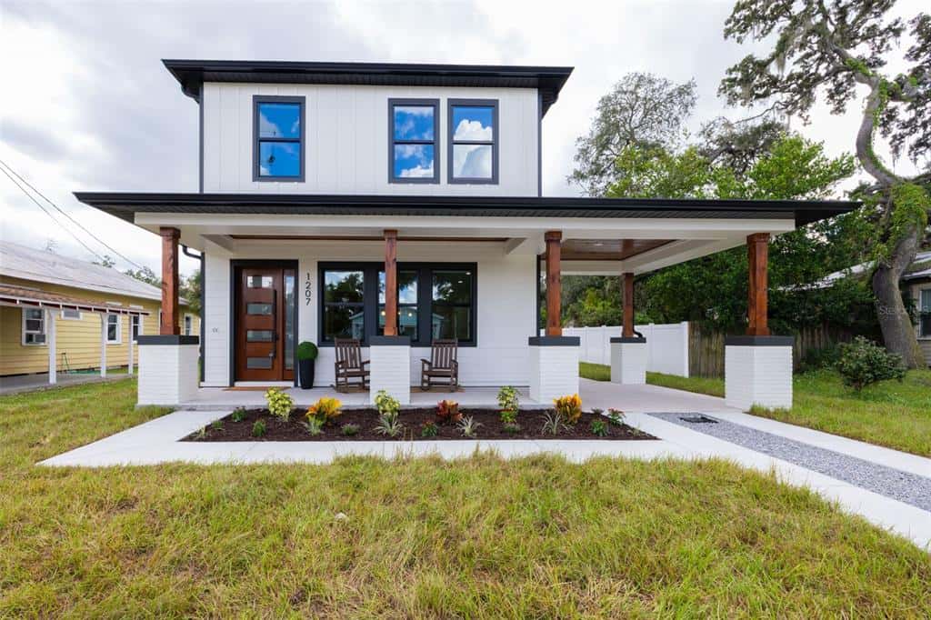 Single Family Residence in TAMPA