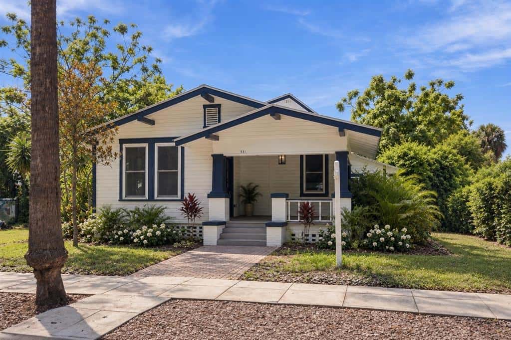 Single Family Residence in TAMPA