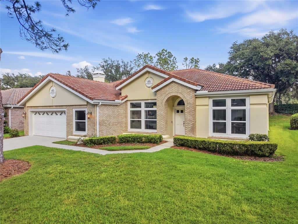 Single Family Residence in TAMPA