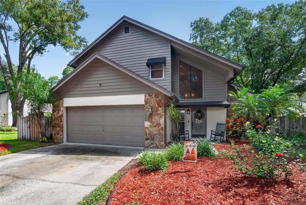 Single Family Residence in TAMPA