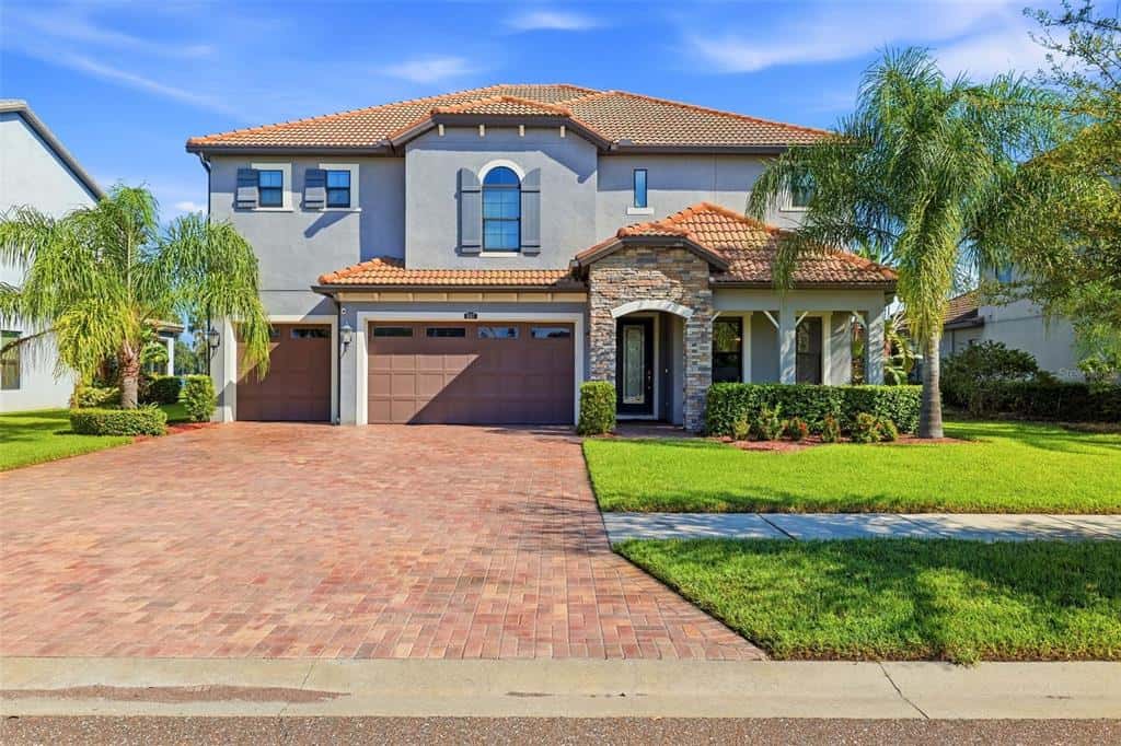 Single Family Residence in TAMPA