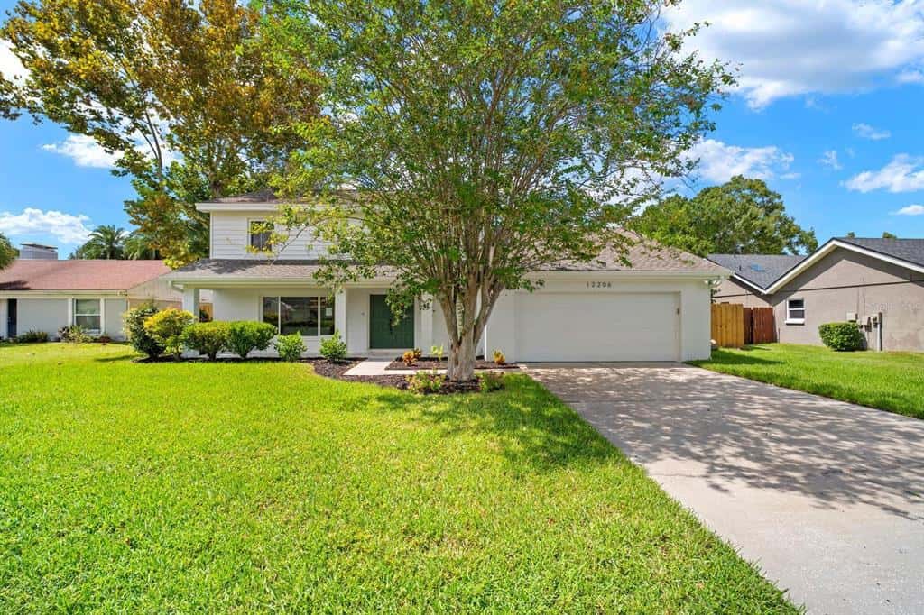 Single Family Residence in TAMPA