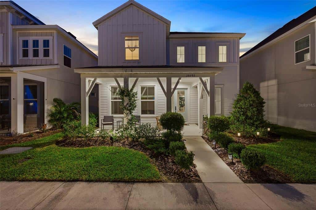 Single Family Residence in WESLEY CHAPEL