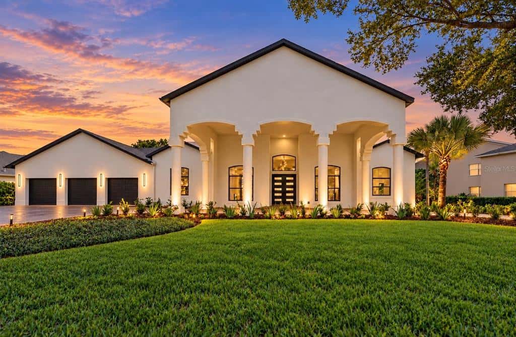 Single Family Residence in TAMPA