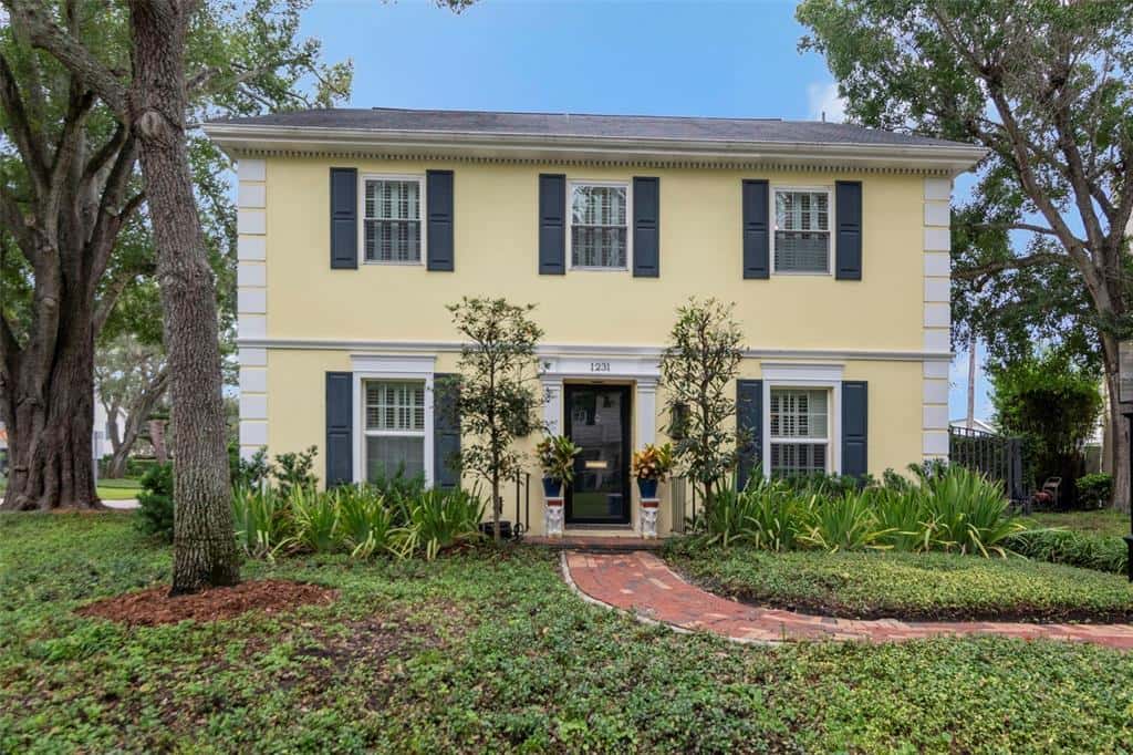 Single Family Residence in TAMPA