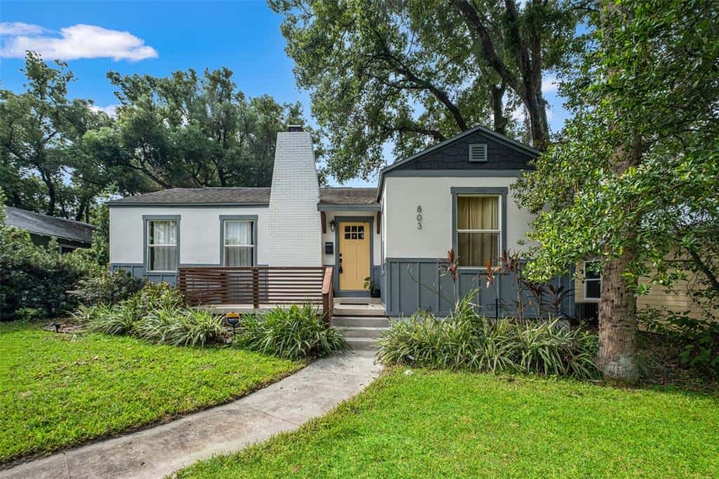 Single Family Residence in TAMPA