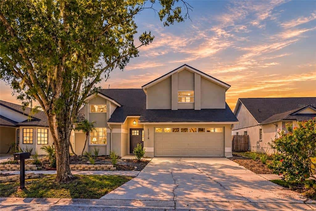 Single Family Residence in TAMPA