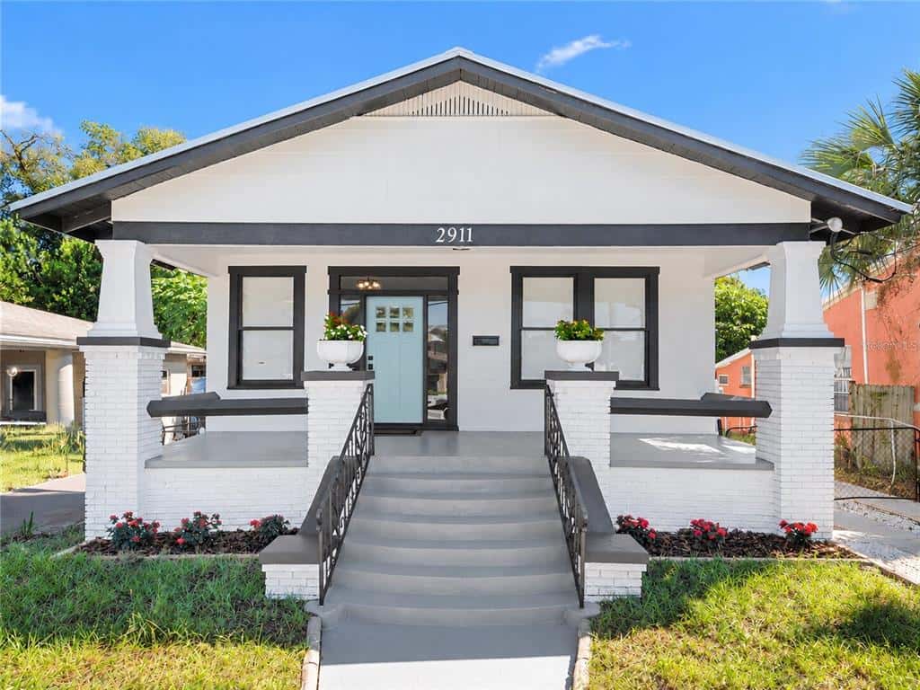 Single Family Residence in TAMPA