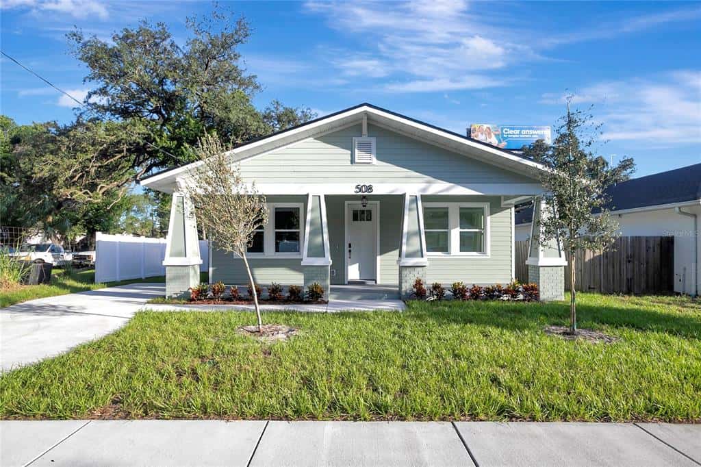 Single Family Residence in TAMPA