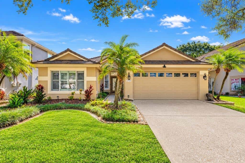 Single Family Residence in TAMPA