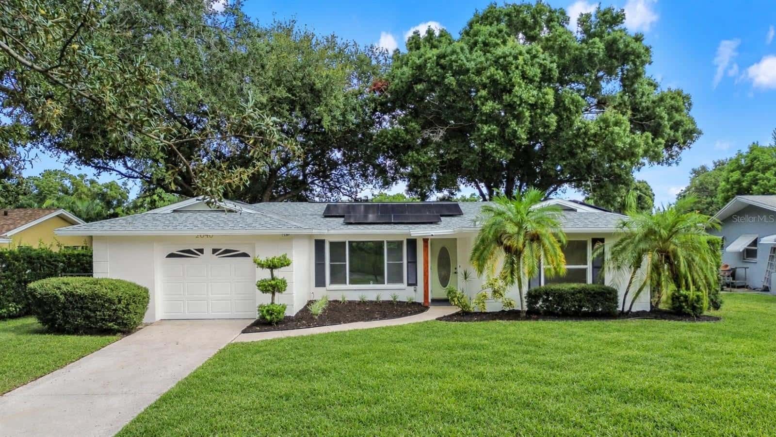 Single Family Residence in CLEARWATER