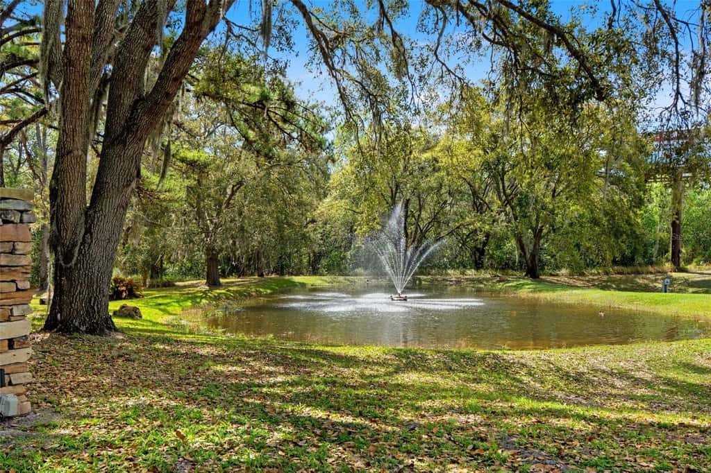 single family in Weeki Wachee