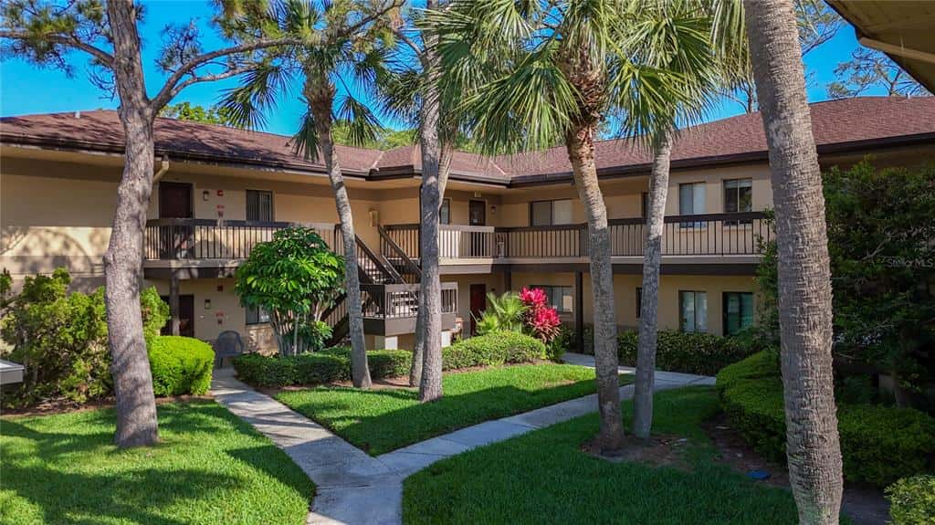 Condominium in CLEARWATER
