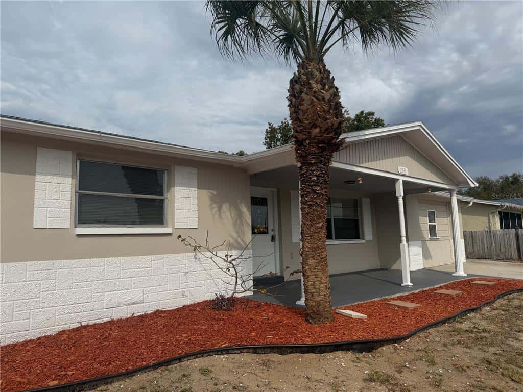 Single Family Residence in PORT RICHEY