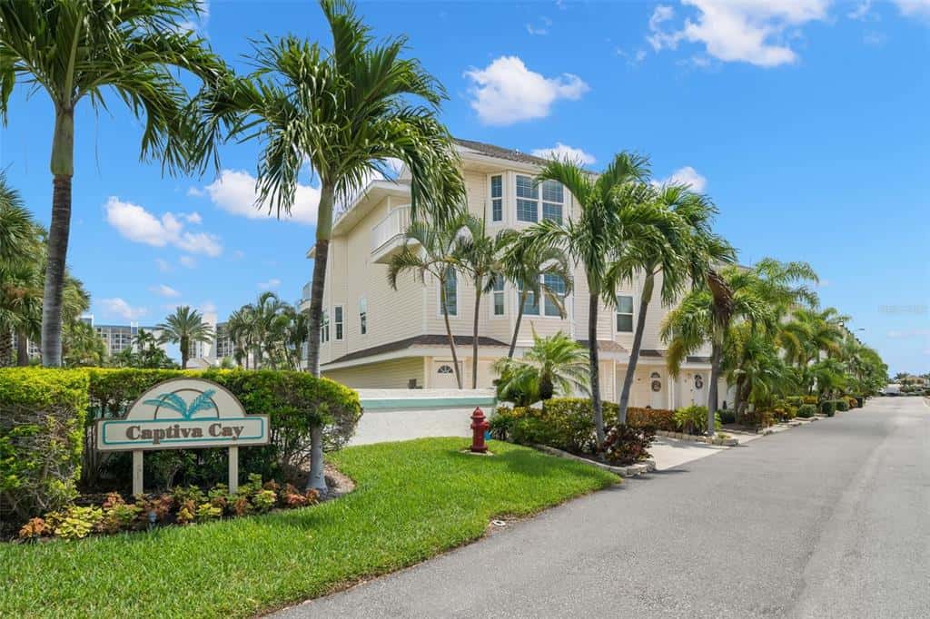 Townhouse in ST PETE BEACH
