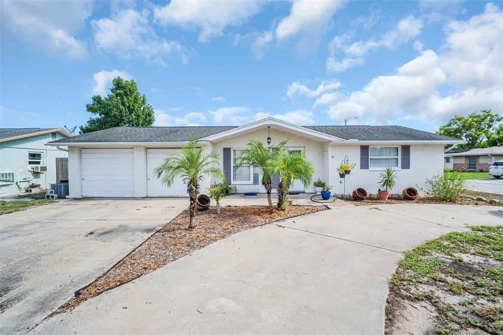 Single Family Residence in PORT RICHEY