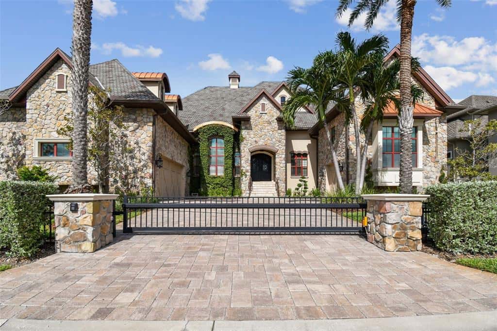 Single Family Residence in ST PETE BEACH