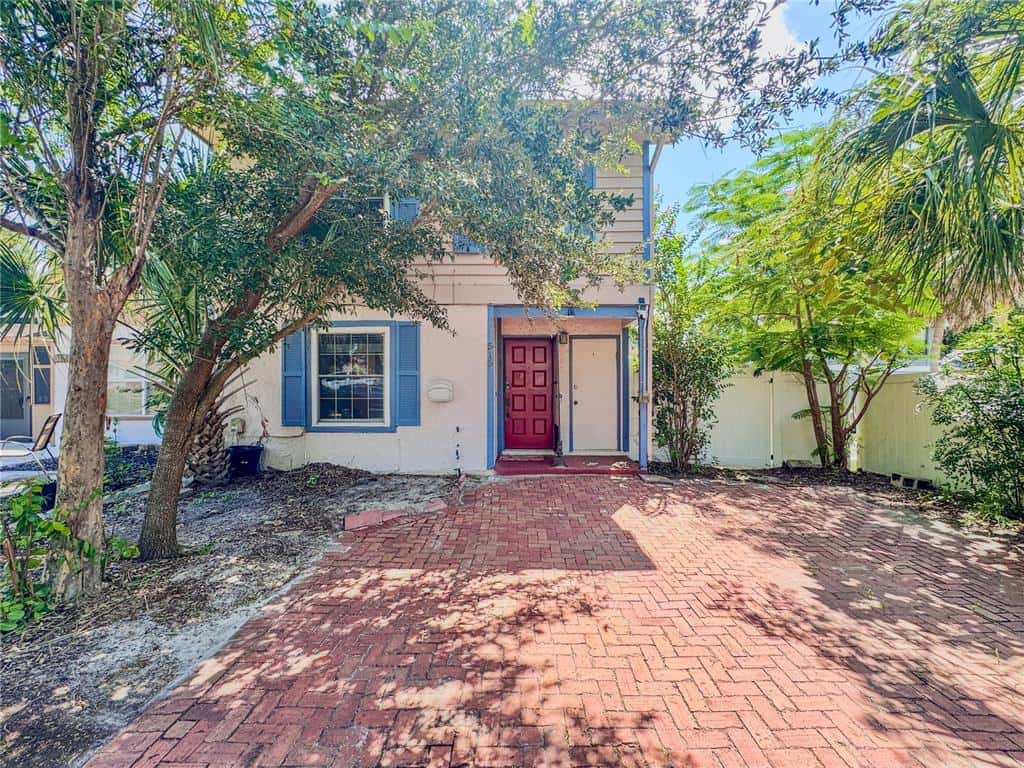 Townhouse in ALTAMONTE SPRINGS