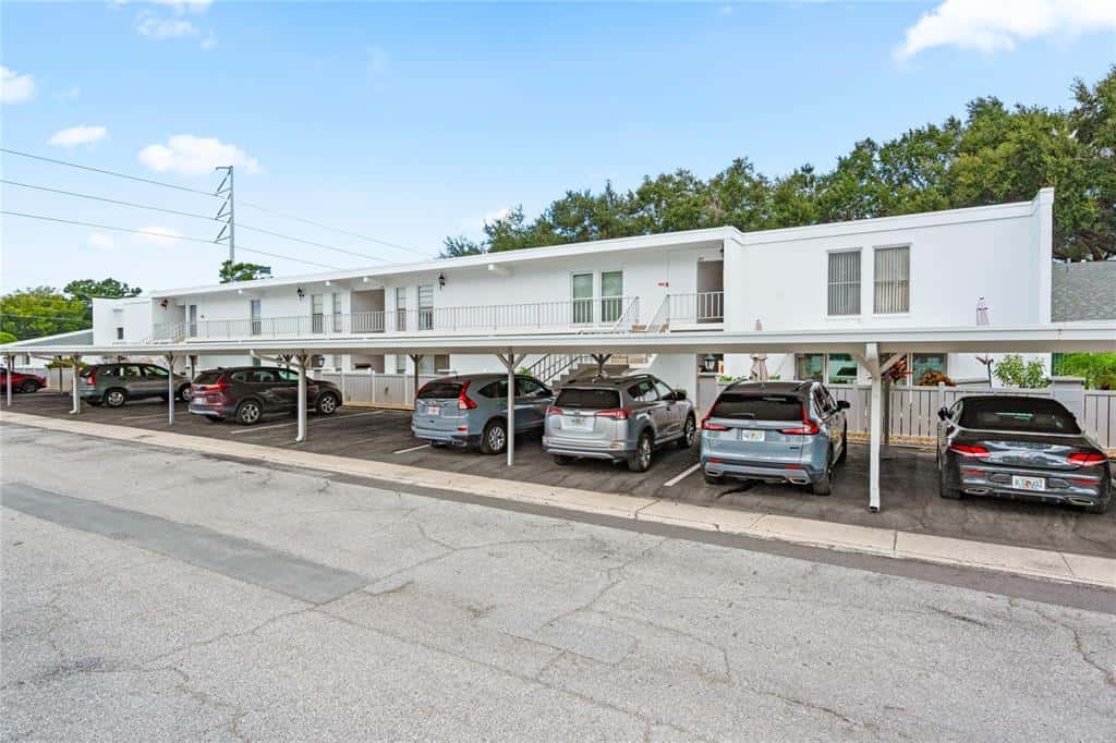 Condominium in CLEARWATER
