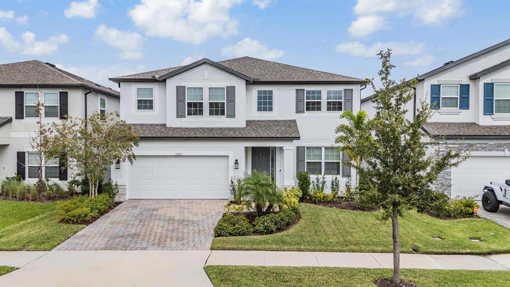 Single Family Residence in WESLEY CHAPEL