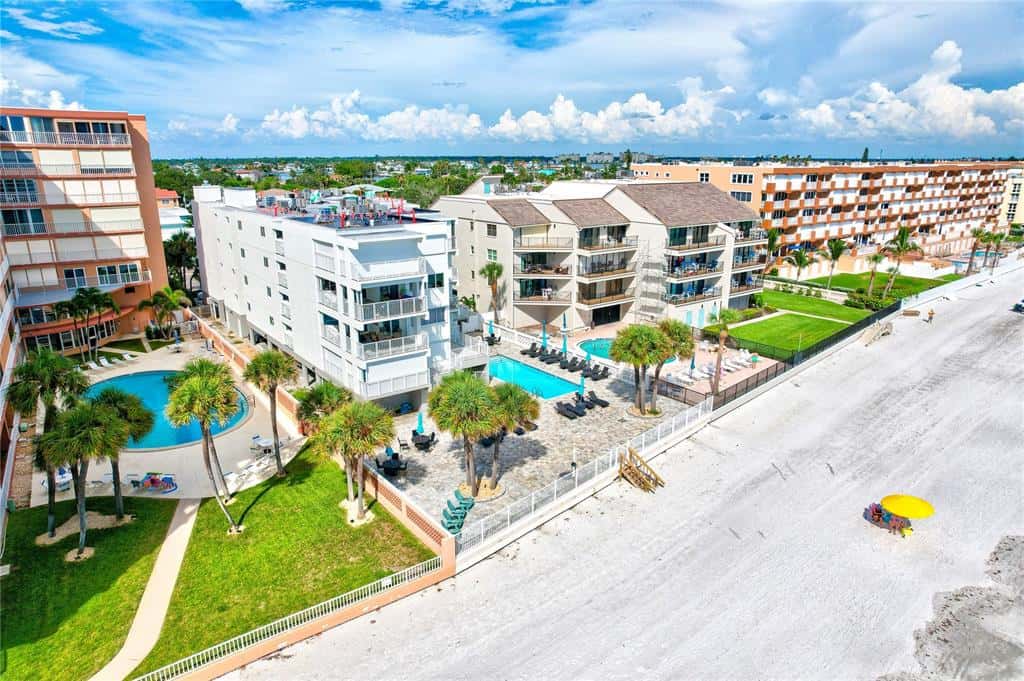 Condominium in REDINGTON BEACH