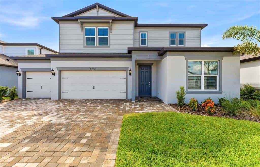 Single Family Residence in APOLLO BEACH