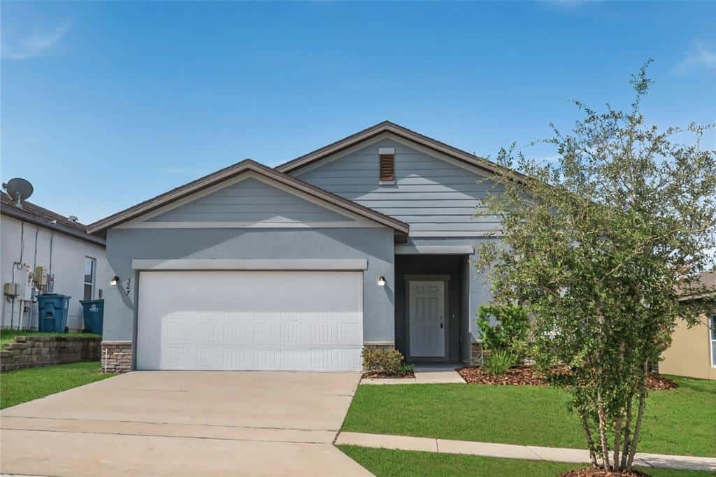 Single Family Residence in HAINES CITY