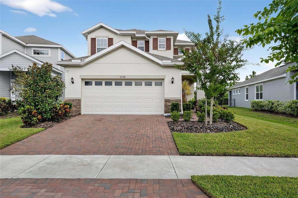 Single Family Residence in APOLLO BEACH