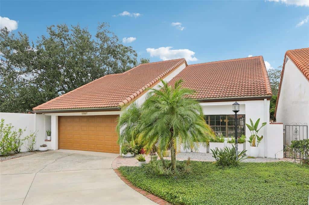 Single Family Residence in TEMPLE TERRACE