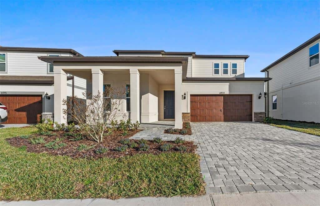 Single Family Residence in WESLEY CHAPEL