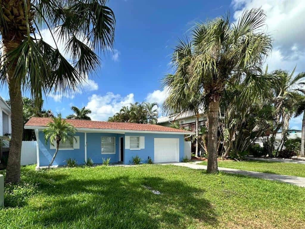 Single Family Residence in REDINGTON SHORES