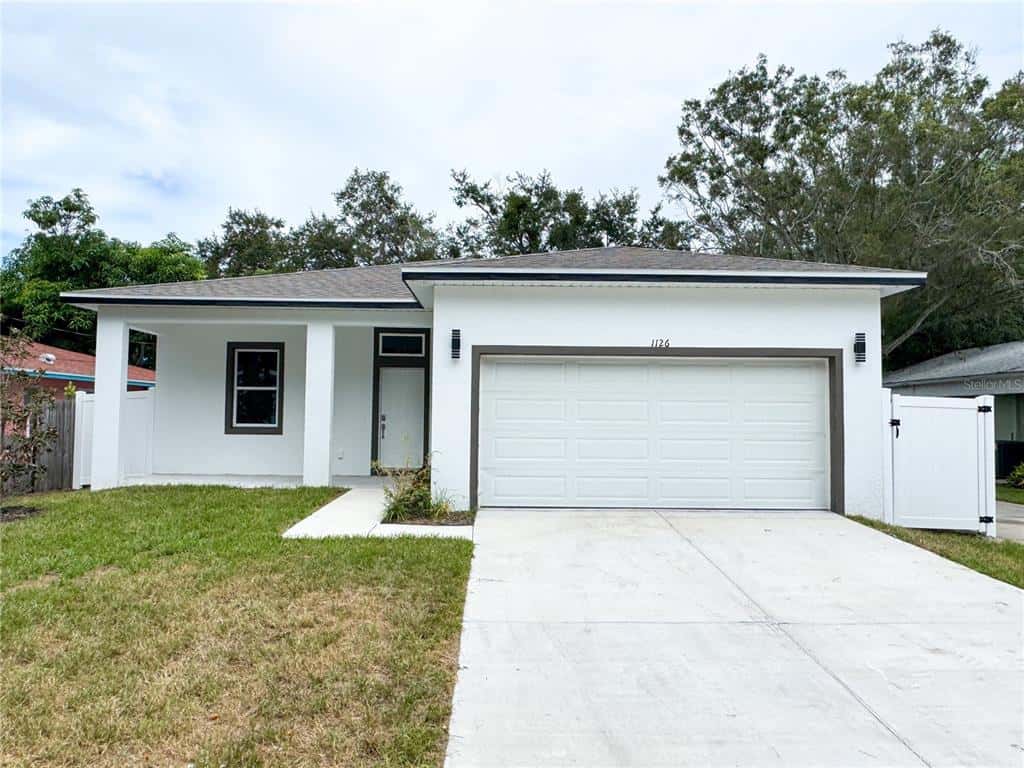 Single Family Residence in CLEARWATER